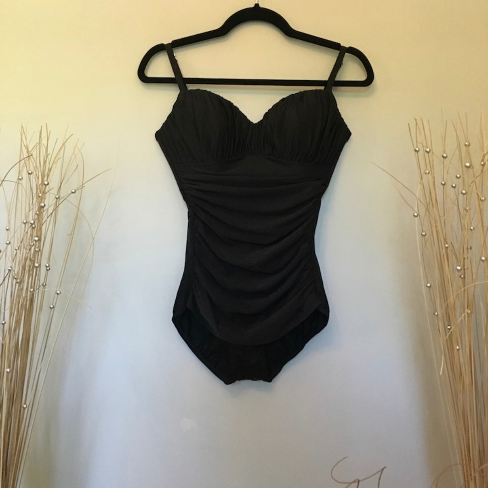 Miraclesuit Rialto Swimsuit size 8